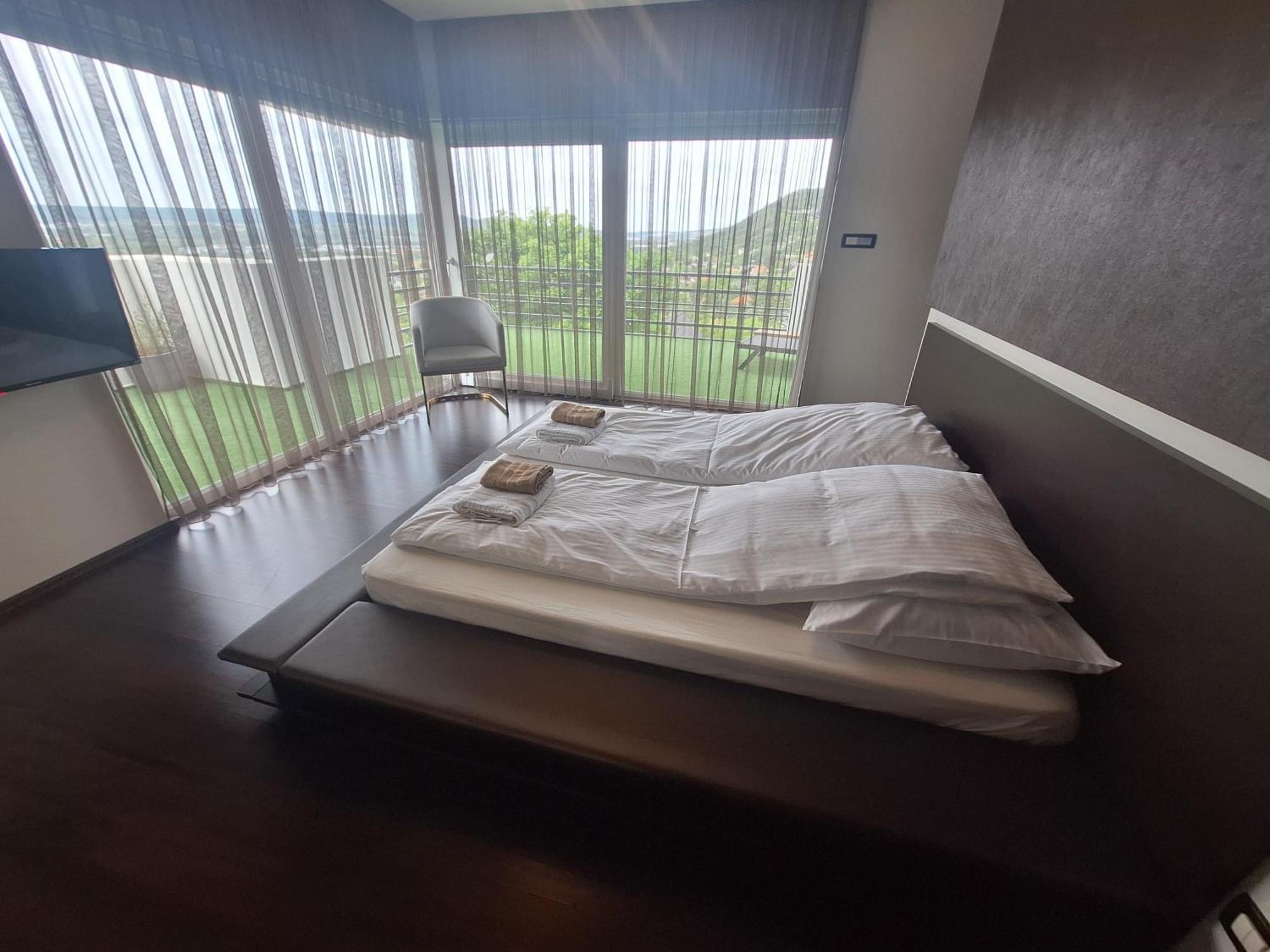 Private Family Villa Будаорш Экстерьер фото