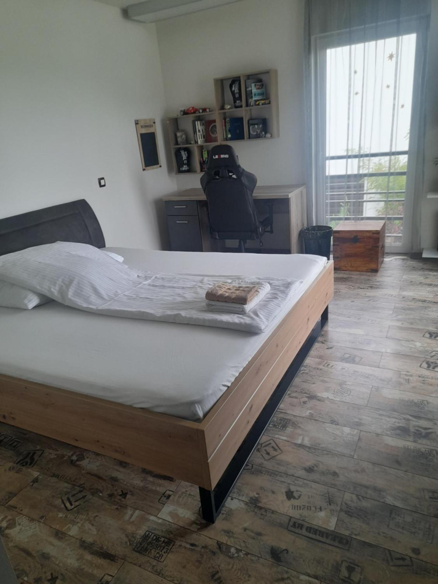 Private Family Villa Будаорш Экстерьер фото