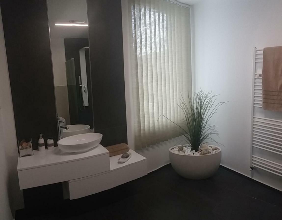 Private Family Villa Будаорш Экстерьер фото